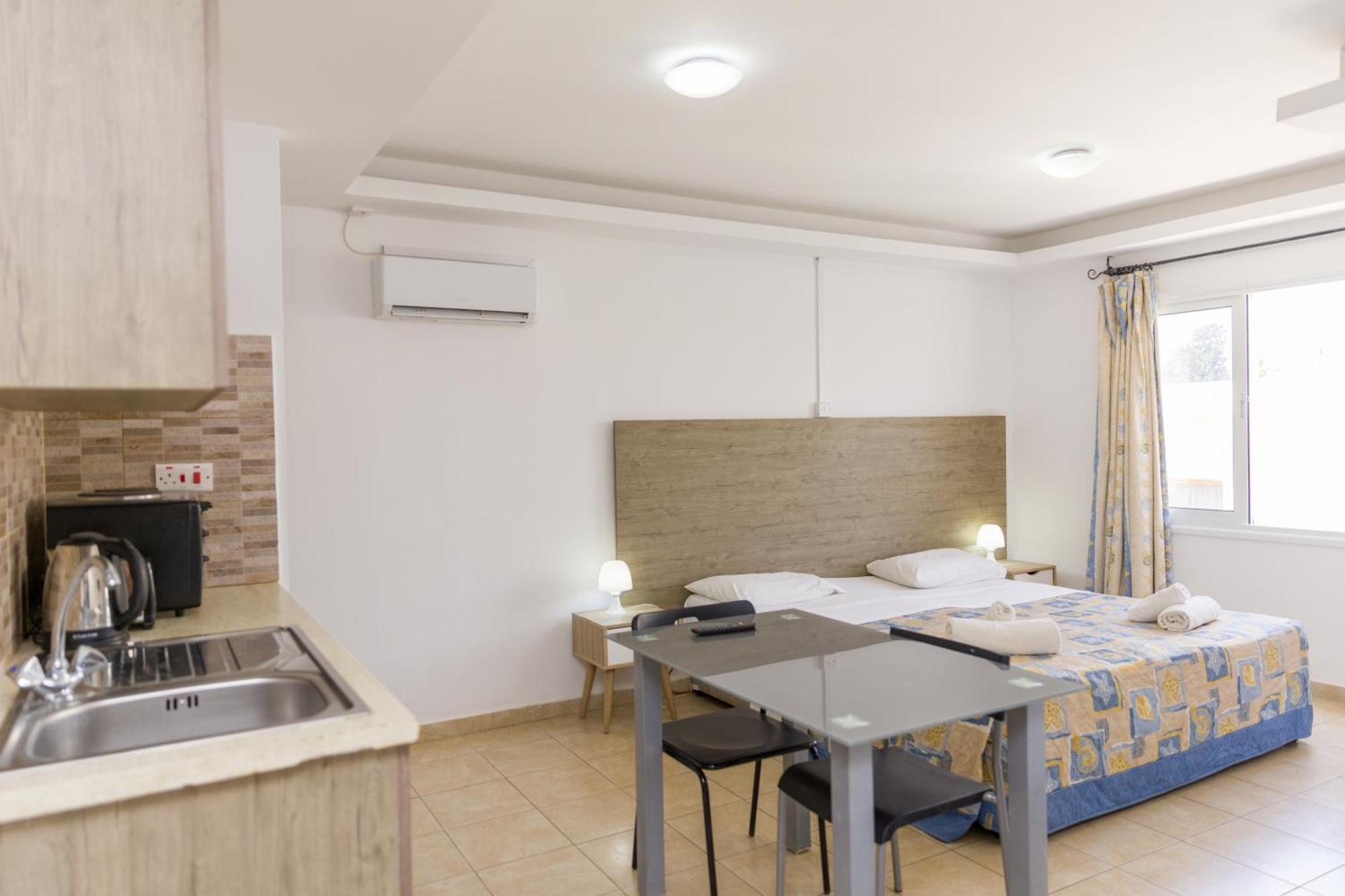 Alecos Hotel Apartments Paphos Luaran gambar